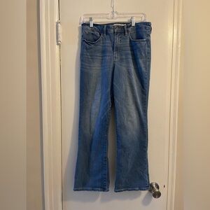 Athleta Sculptek High Rise Cropped Jeans in Morro Wash Women’s Size 8